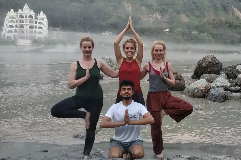 Beginner yoga course in Rishikesh